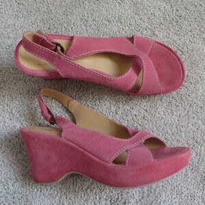 Sundance MADE IN ITALY Womens Sandals Size 8.5/9/39 Pink Suede Buckle Closure